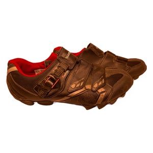 Shimano mobb cycling shoes w/ cleats